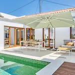 Casa Senang בית נופש פראגודו